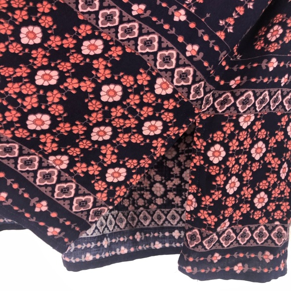 LOVE STITCH Floral boho Top Flowy Bell Sleeve - Picture 5 of 6